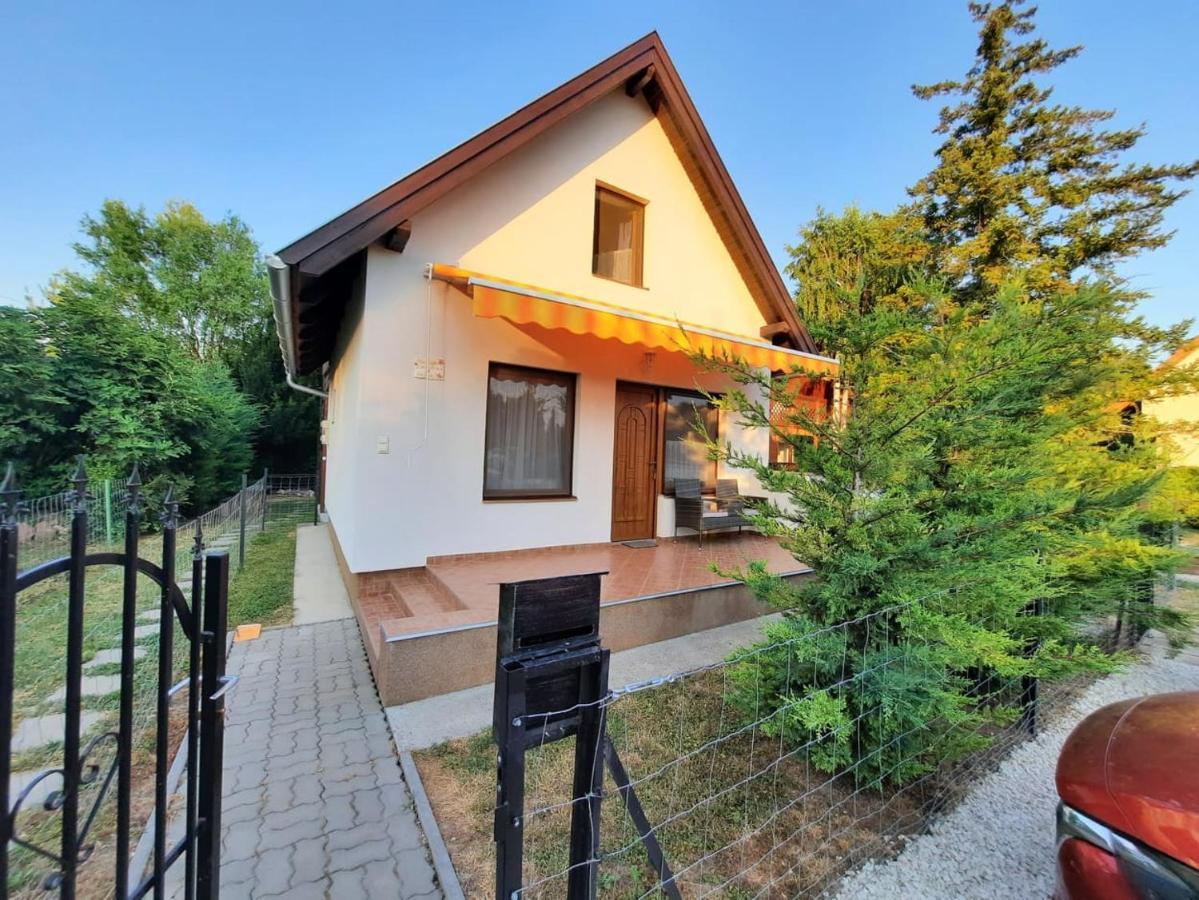 Flóra A Balatonnál Lovas