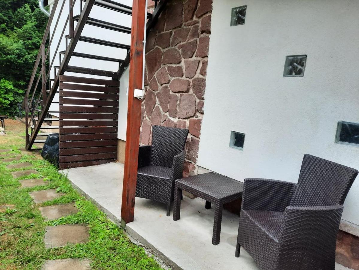 Appartement Flóra A Balatonnál Lovas