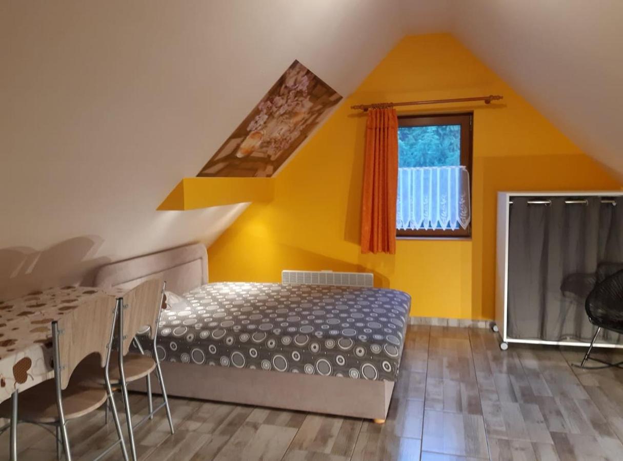 Apartment Flora Vendeghaz A Balatonnal Lovas