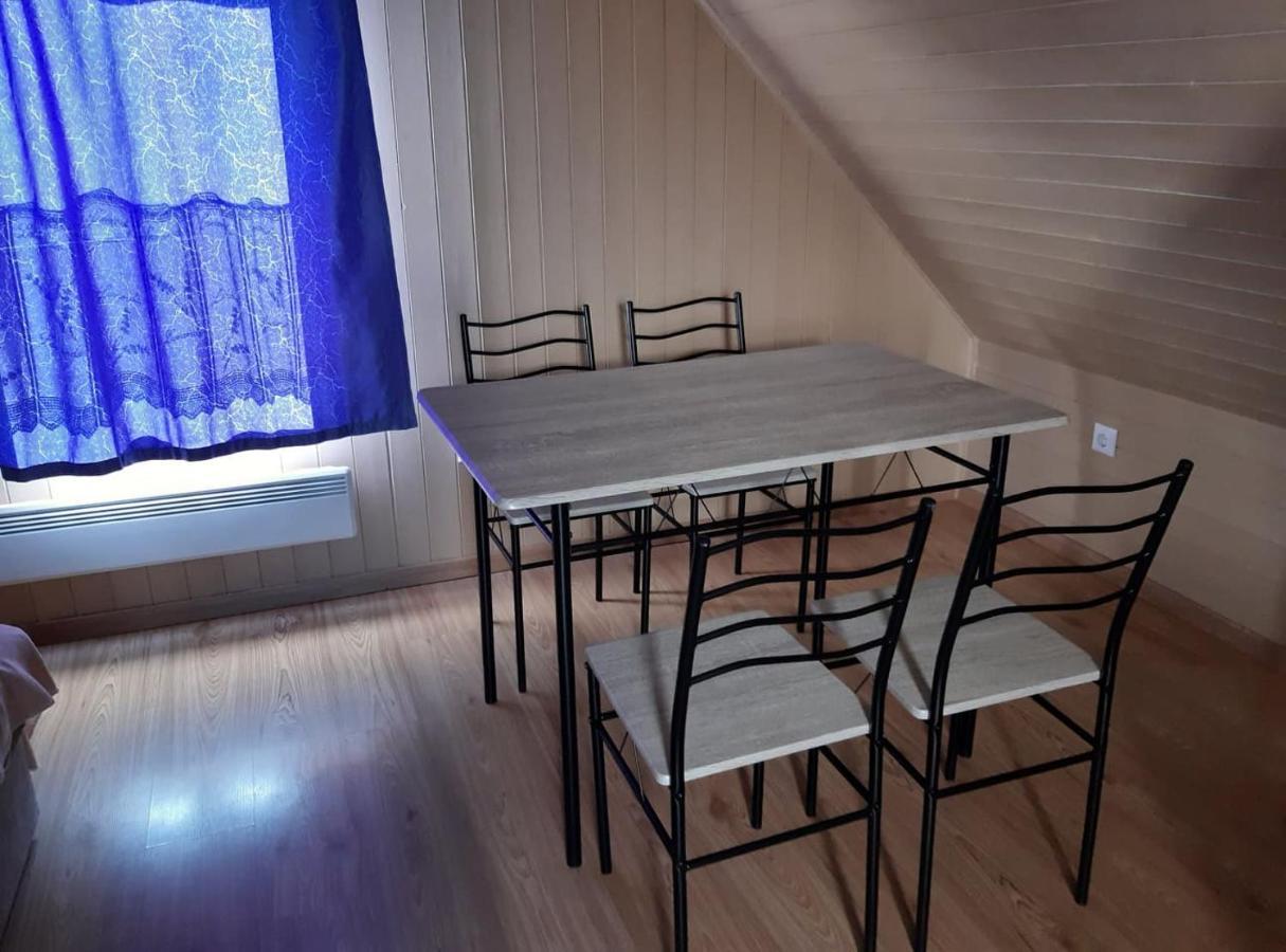 Apartment Flora Vendeghaz A Balatonnal Lovas